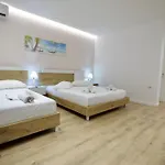 Apartment Sea Breeze *