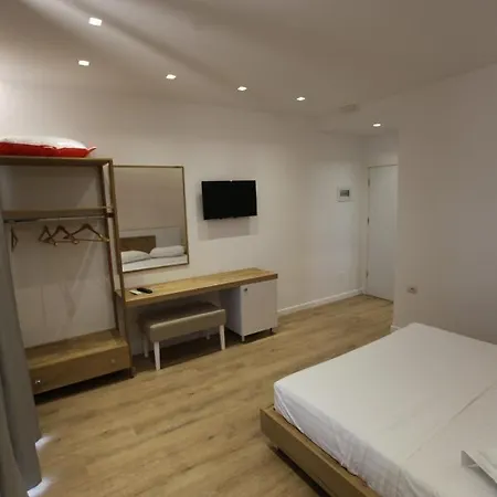 アパート Sea Breeze Sarandë