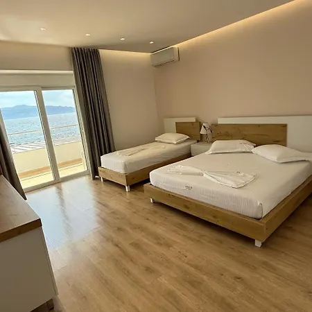 Sea Breeze アパート Sarandë