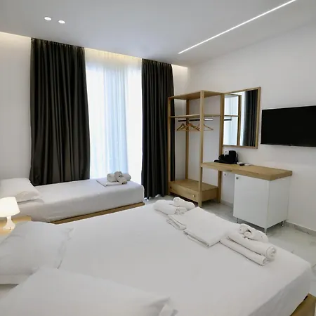 Apartment Sea Breeze Sarande