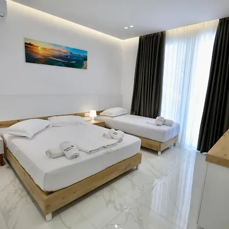 Sea Breeze * Sarandë