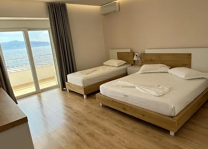 Sea Breeze شقة ساراندا