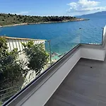 アパート Sea Breeze Sarandë