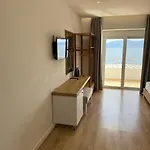 Sea Breeze * Sarandë