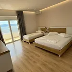 Sea Breeze アパート Sarandë