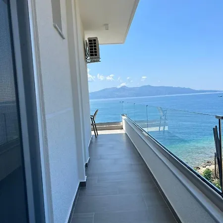 Apartment Sea Breeze