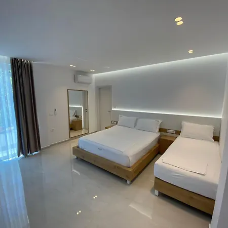 Sea Breeze Sarande